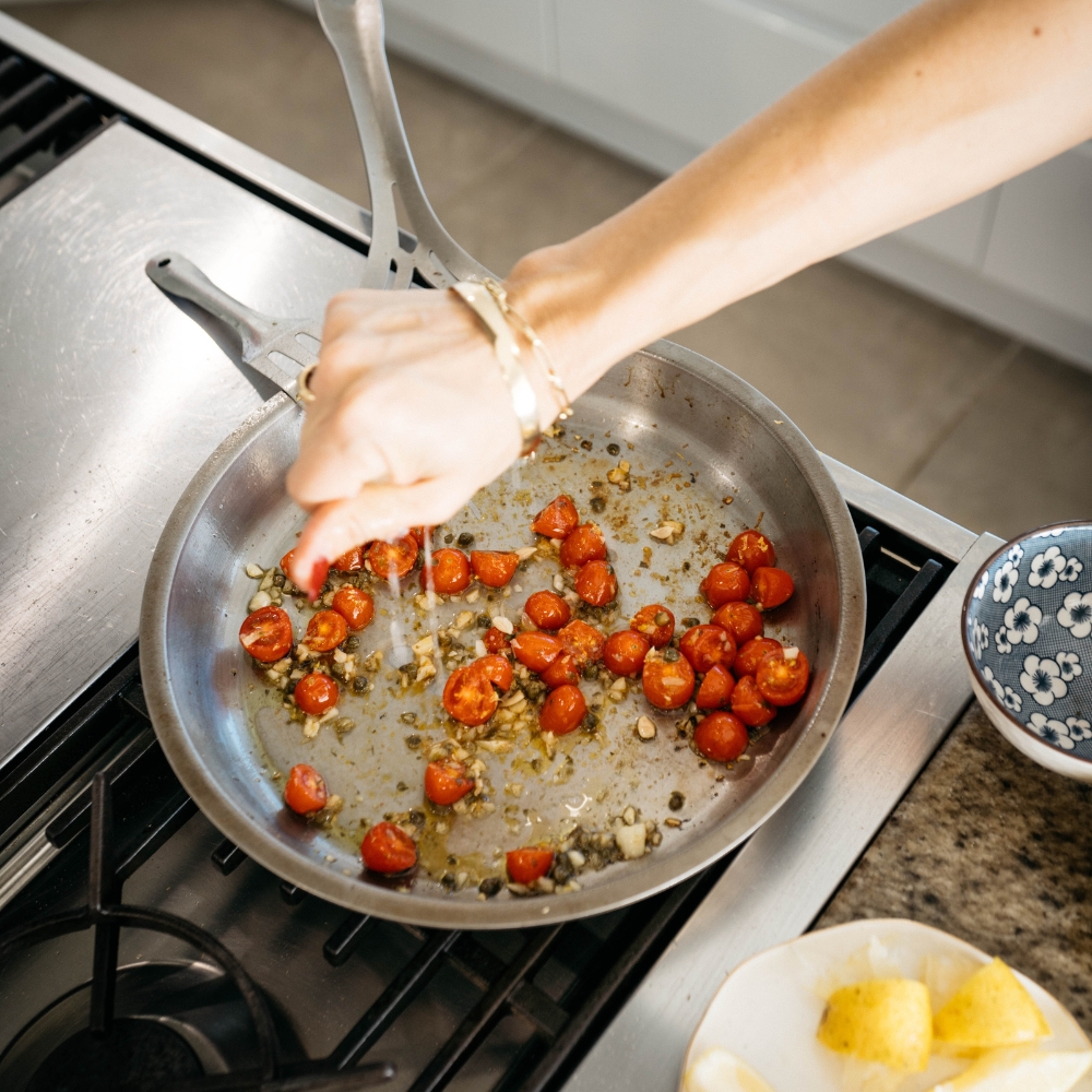 nöni™ vs. Traditional Clad Stainless Steel Cookware 